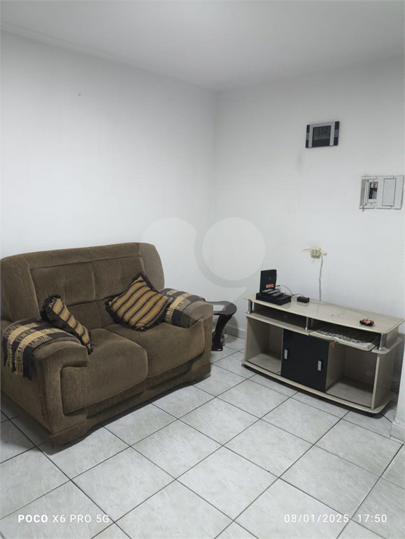 Apartamento à venda com 2 quartos, 64m² - Foto 1