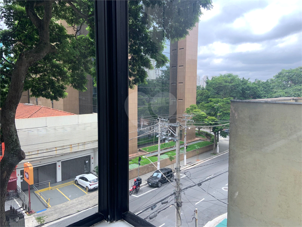 SALAS em BROOKLIN