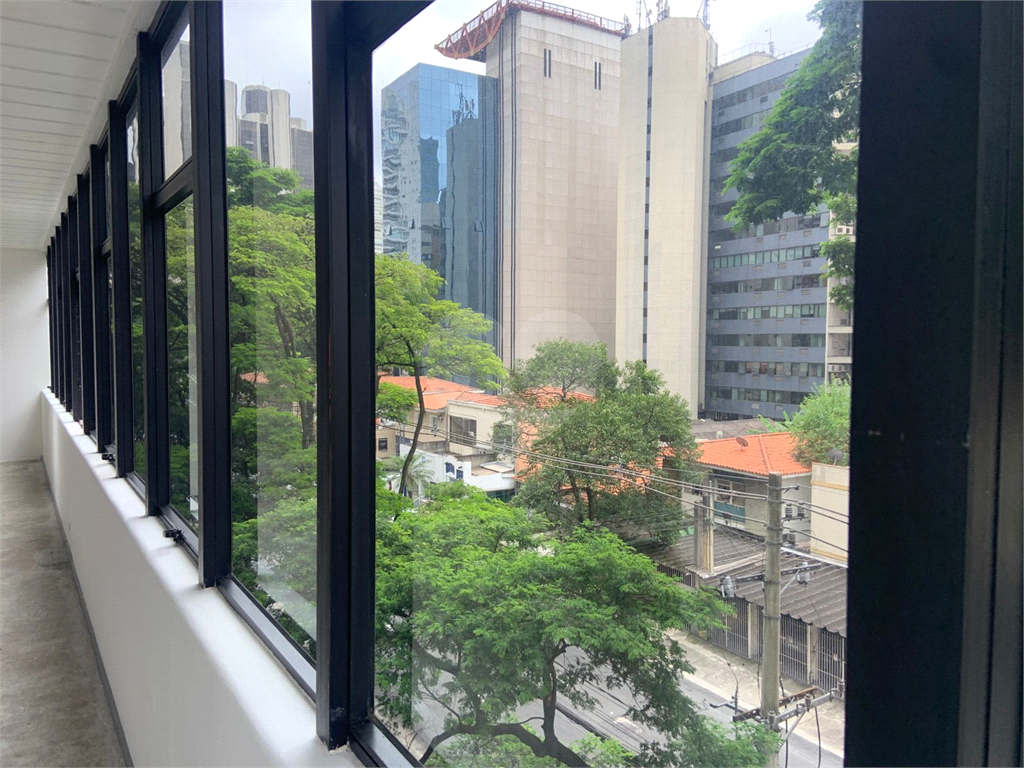 SALAS em BROOKLIN