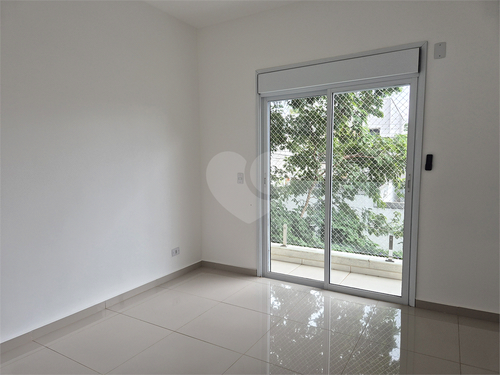 Apartamento para alugar com 3 quartos, 98m² - Foto 12