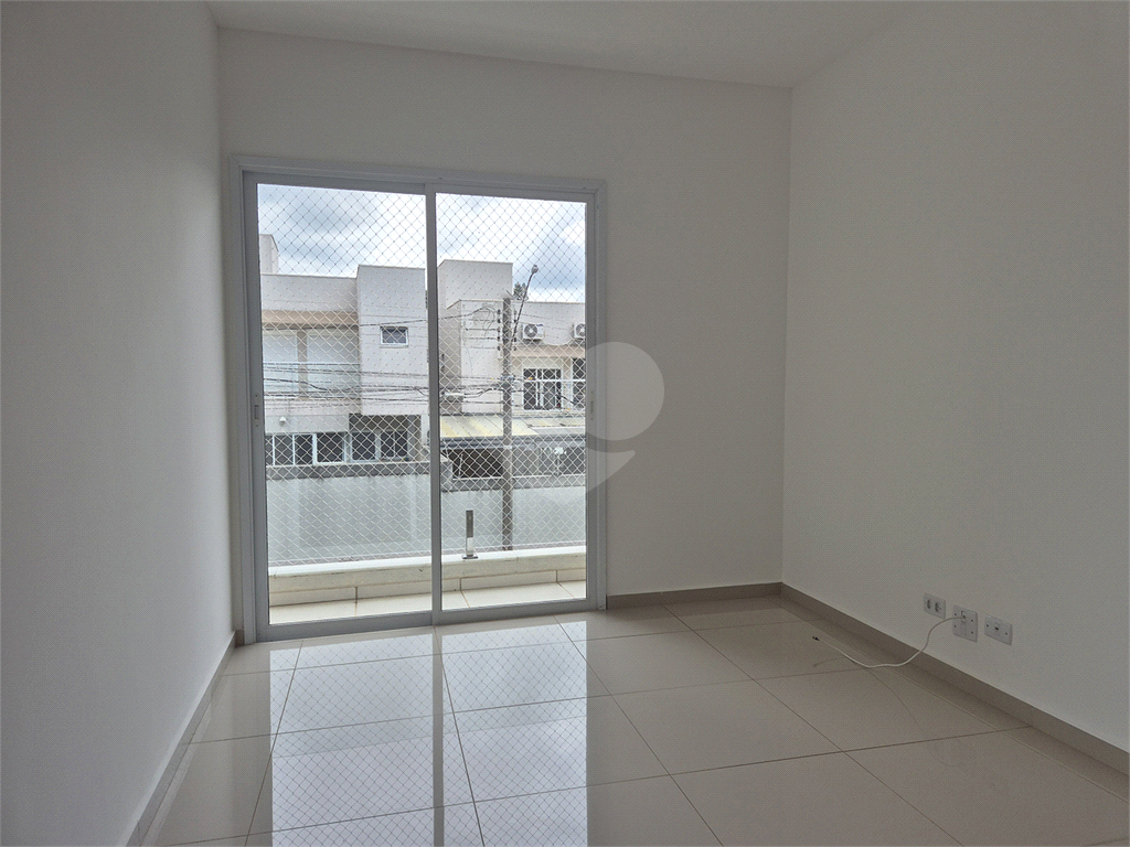 Apartamento para alugar com 3 quartos, 98m² - Foto 6