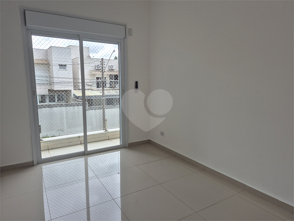 Apartamento para alugar com 3 quartos, 98m² - Foto 4