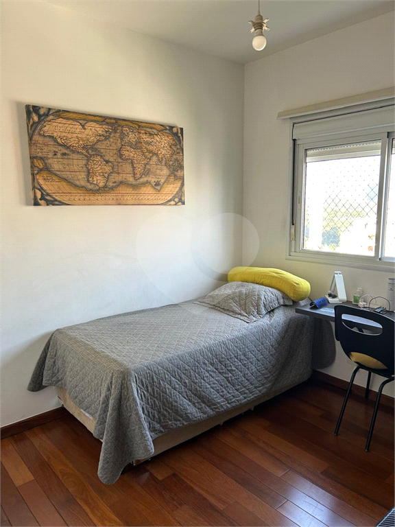 Apartamento com varanda gourmet à venda no Panamby