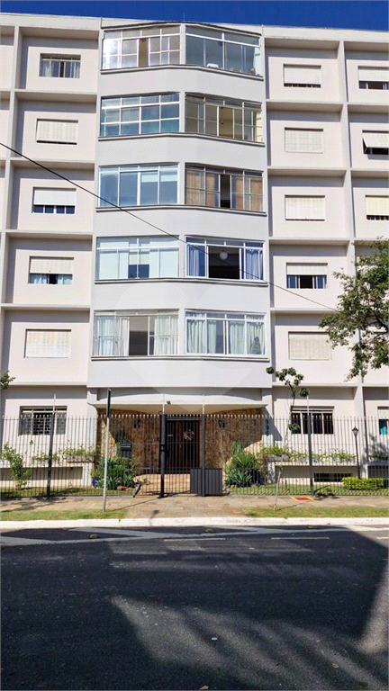 Apartamento à venda em Moema