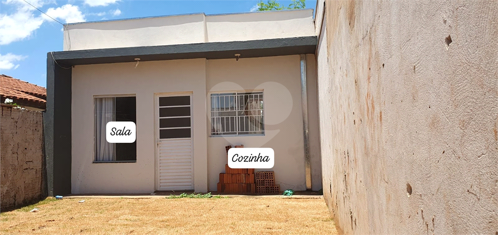 Casa à venda com 2 quartos, 40m² - Foto 4