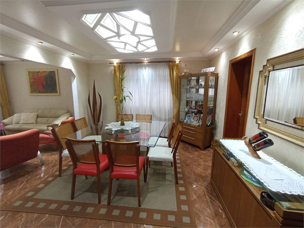 Casa em Condomínio Fechado –  Santana