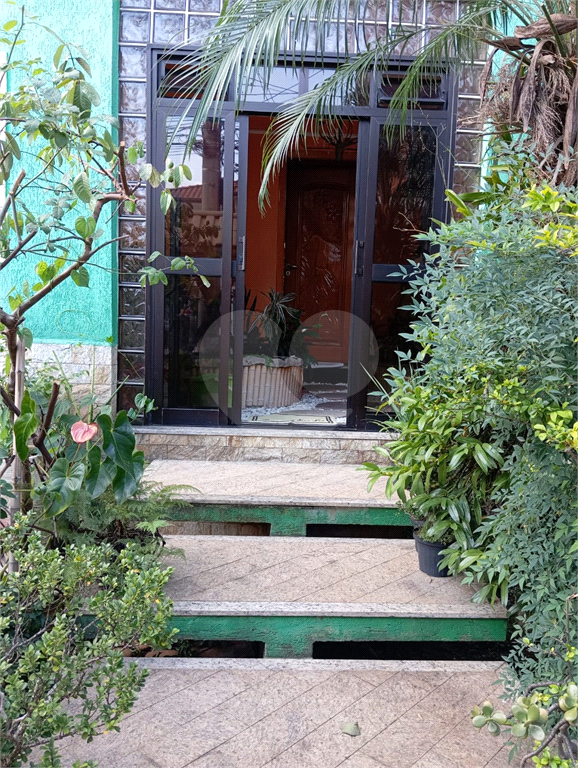 Casa em Condomínio Fechado –  Santana