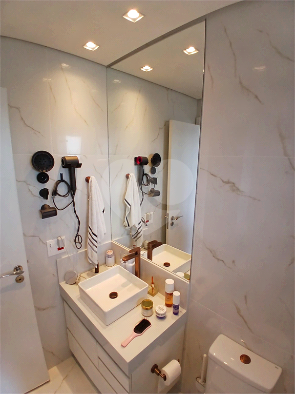 APARTAMENTO em SANTANA