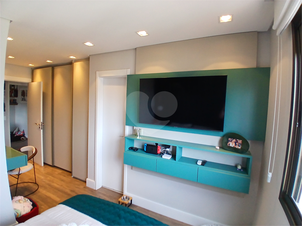 APARTAMENTO em SANTANA
