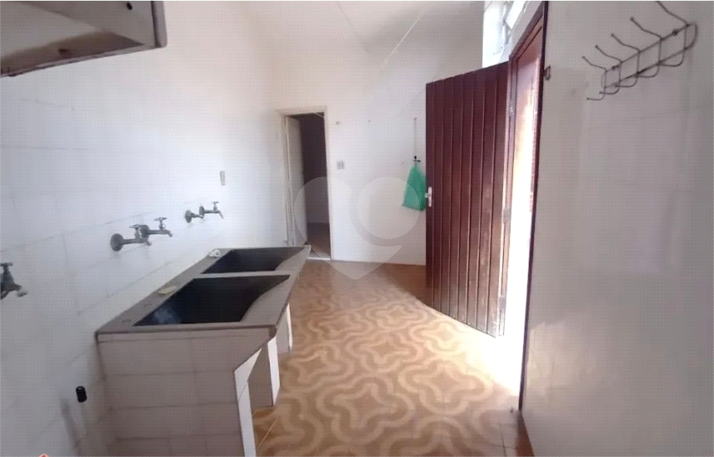 Casa à venda com 3 quartos, 210m² - Foto 17