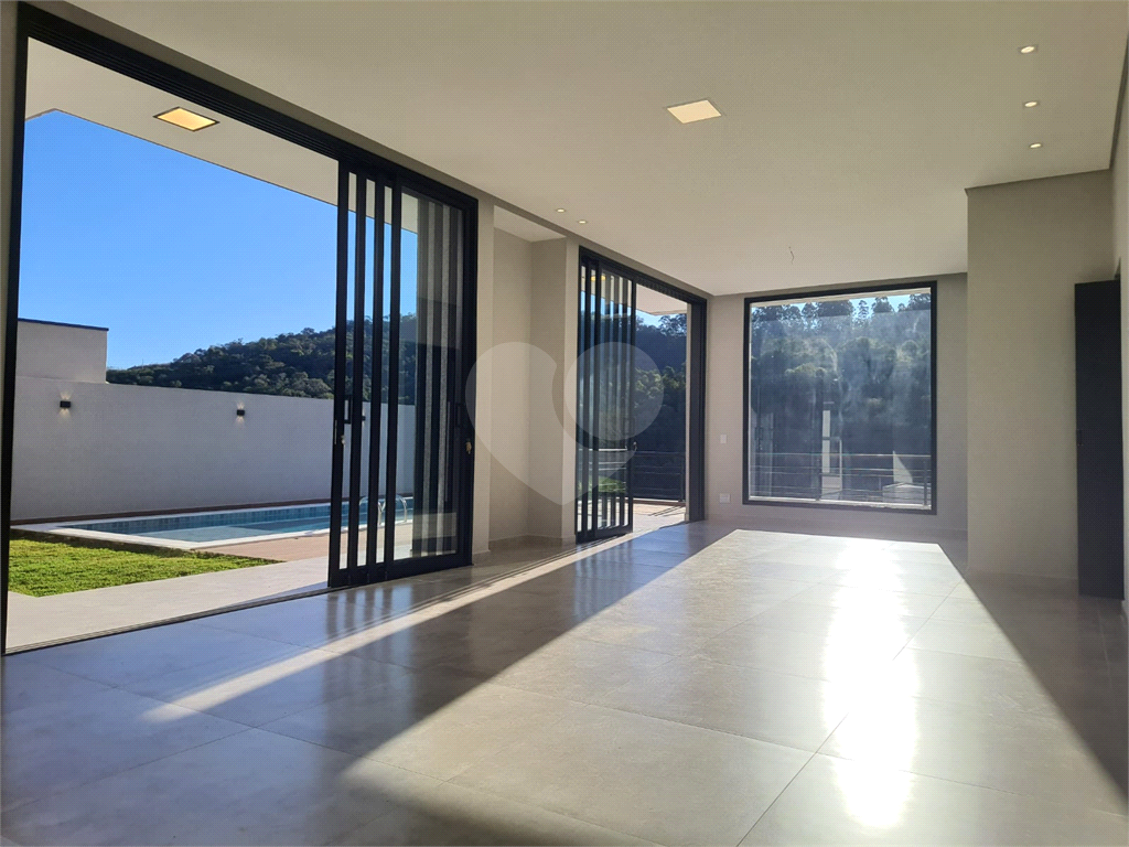 Casa à venda com 3 quartos, 279m² - Foto 21