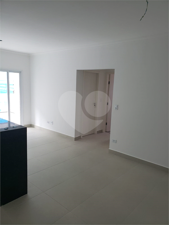 Apartamento Exclusivo na Praia das Toninhas – Conforto e Sofisticação a Poucos Passos do Mar!