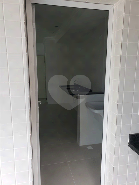 Apartamento Exclusivo na Praia das Toninhas – Conforto e Sofisticação a Poucos Passos do Mar!