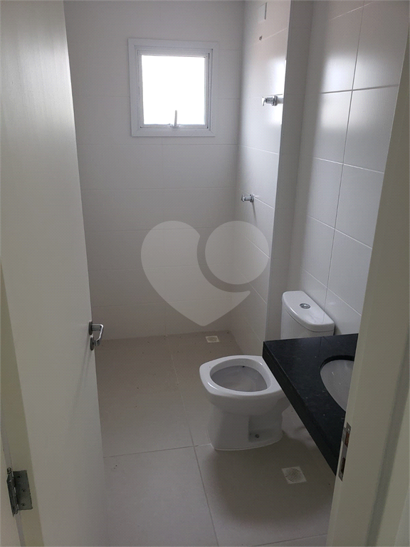 Apartamento Exclusivo na Praia das Toninhas – Conforto e Sofisticação a Poucos Passos do Mar!
