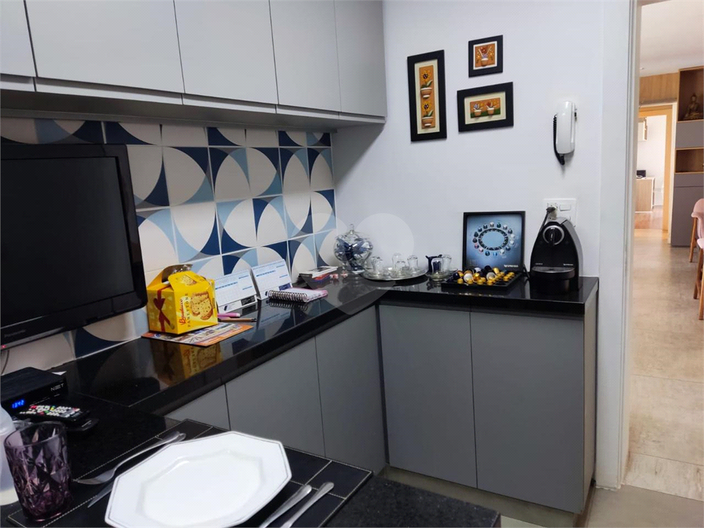 APARTAMENTO em HIGIENÓPOLIS