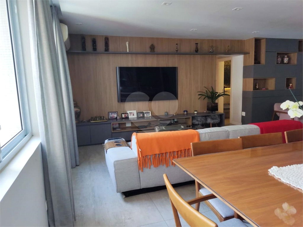 APARTAMENTO em HIGIENÓPOLIS