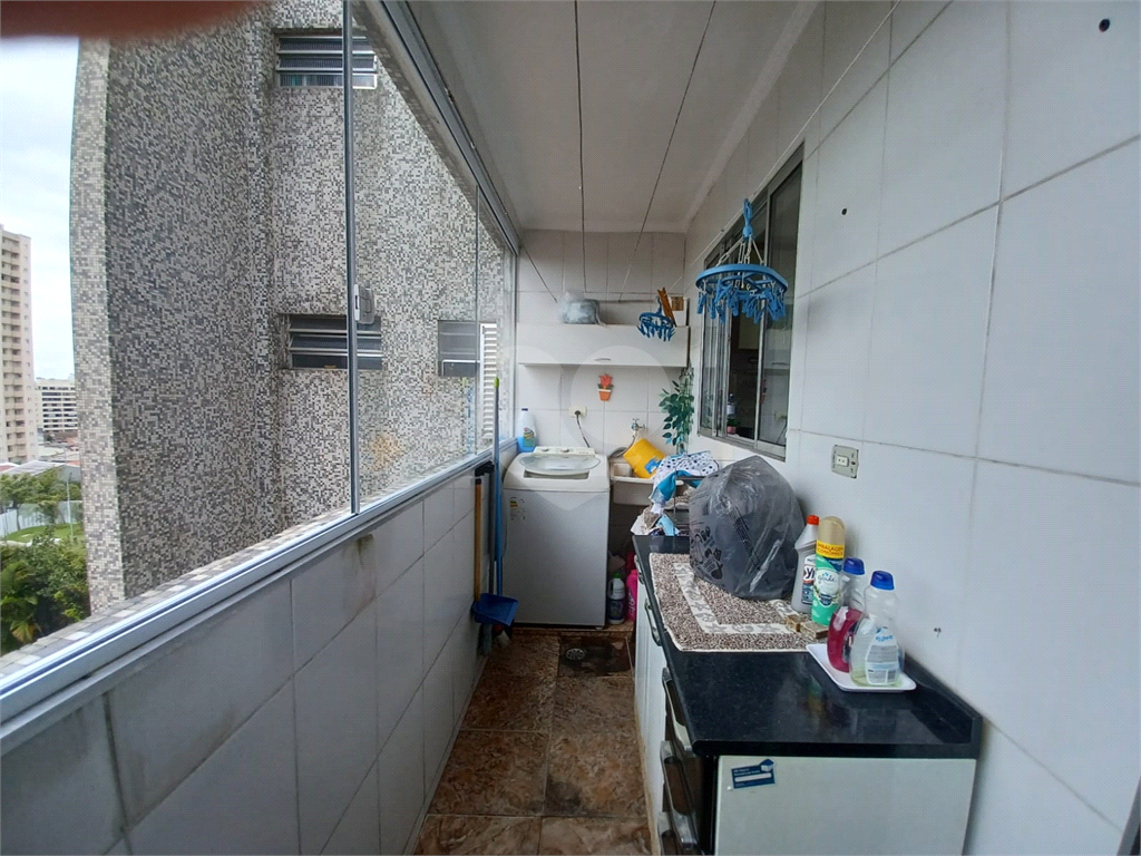 Apartamento 87 m² – Alto de Santana -3 dormitórios (sendo 1 suíte) - 2 banheiros Sala ampla para 2 ambientes Cozinha com armários planejados Lavanderia com armários
1 vaga fixa de garagem