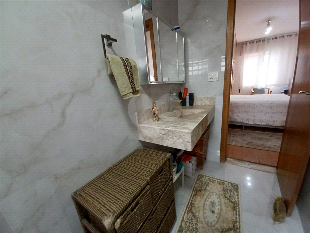 Apartamento 87 m² – Alto de Santana -3 dormitórios (sendo 1 suíte) - 2 banheiros Sala ampla para 2 ambientes Cozinha com armários planejados Lavanderia com armários
1 vaga fixa de garagem