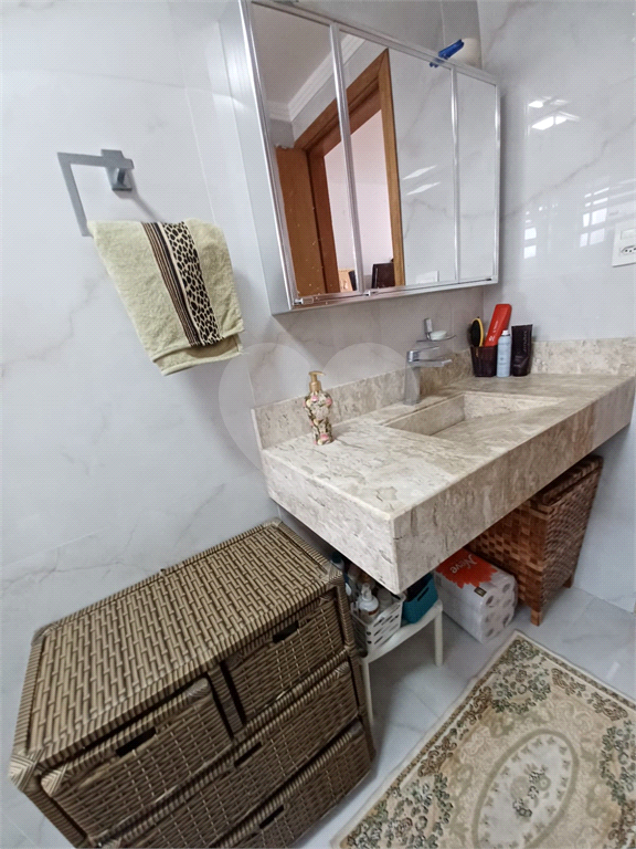 Apartamento 87 m² – Alto de Santana -3 dormitórios (sendo 1 suíte) - 2 banheiros Sala ampla para 2 ambientes Cozinha com armários planejados Lavanderia com armários
1 vaga fixa de garagem