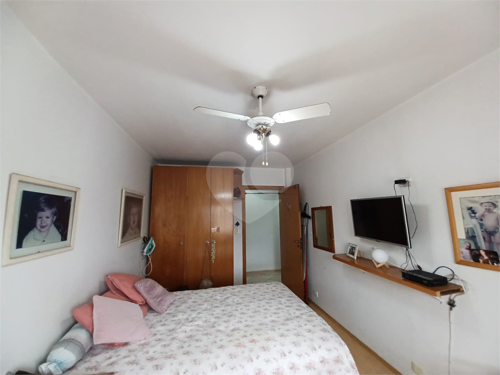 Apartamento 87 m² – Alto de Santana -3 dormitórios (sendo 1 suíte) - 2 banheiros Sala ampla para 2 ambientes Cozinha com armários planejados Lavanderia com armários
1 vaga fixa de garagem
