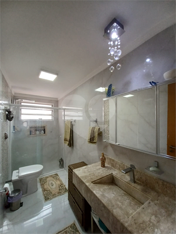 Apartamento 87 m² – Alto de Santana -3 dormitórios (sendo 1 suíte) - 2 banheiros Sala ampla para 2 ambientes Cozinha com armários planejados Lavanderia com armários
1 vaga fixa de garagem