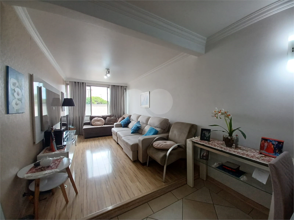 Apartamento 87 m² – Alto de Santana -3 dormitórios (sendo 1 suíte) - 2 banheiros Sala ampla para 2 ambientes Cozinha com armários planejados Lavanderia com armários
1 vaga fixa de garagem
