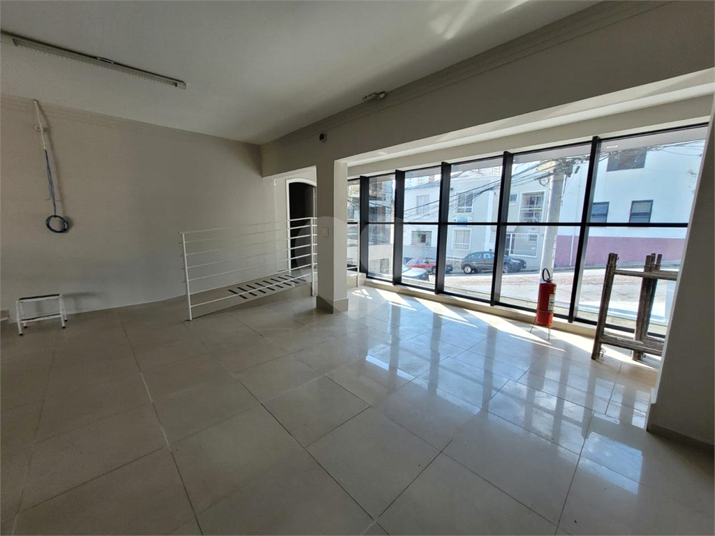 Prédio Inteiro para alugar, 1500m² - Foto 9