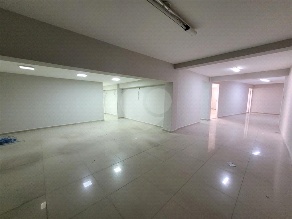 Prédio Inteiro para alugar, 1500m² - Foto 30