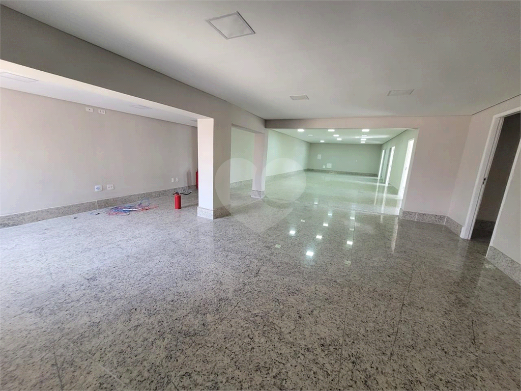 Prédio Inteiro para alugar, 1500m² - Foto 14
