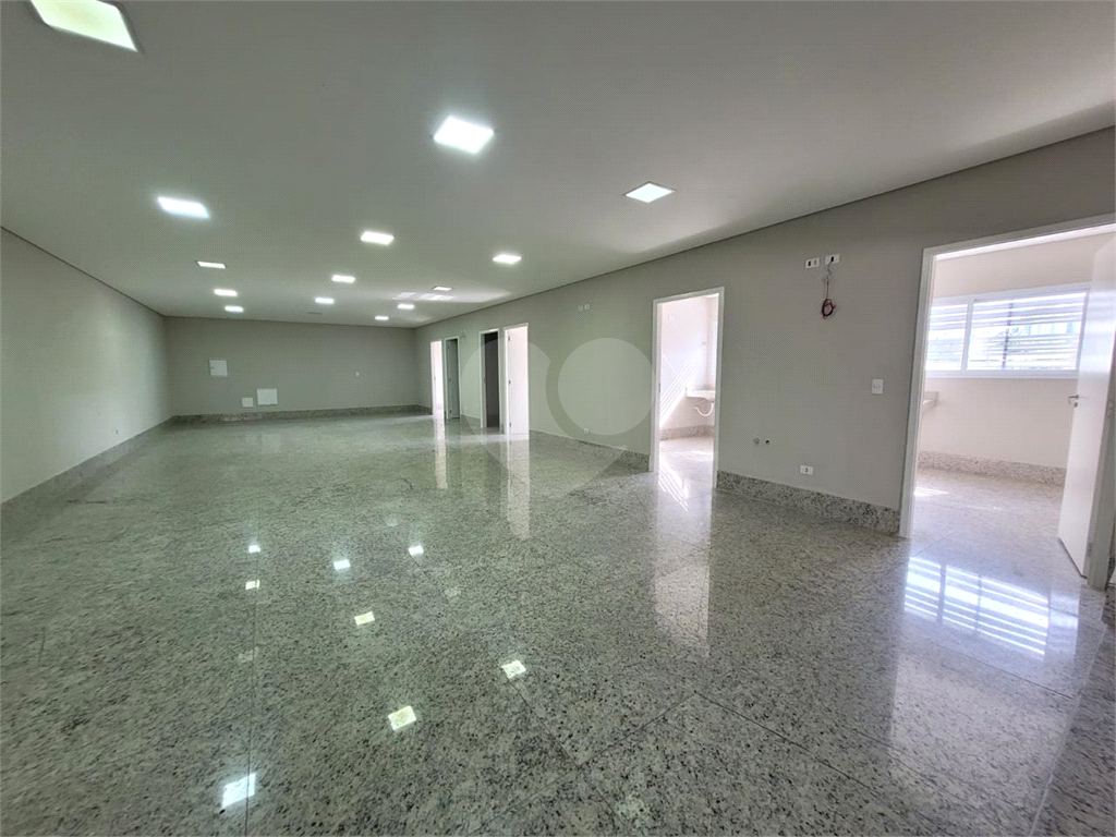 Prédio Inteiro para alugar, 1500m² - Foto 11