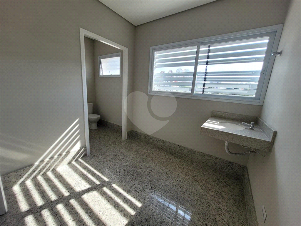 Prédio Inteiro para alugar, 1500m² - Foto 12