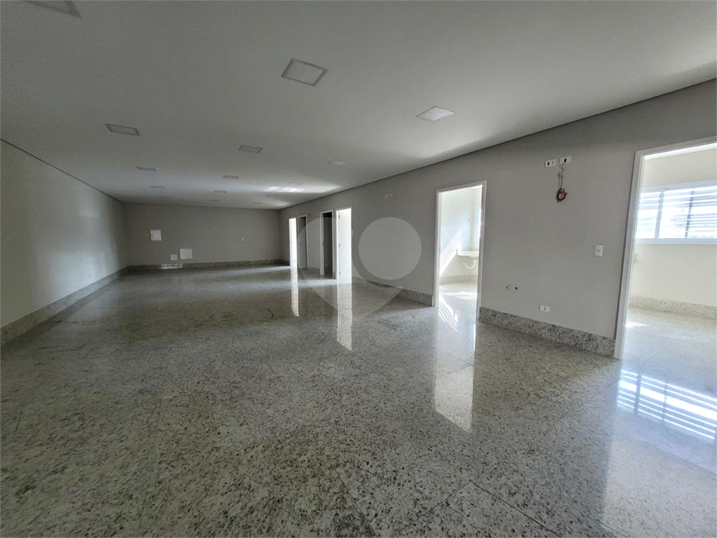 Prédio Inteiro para alugar, 1500m² - Foto 15