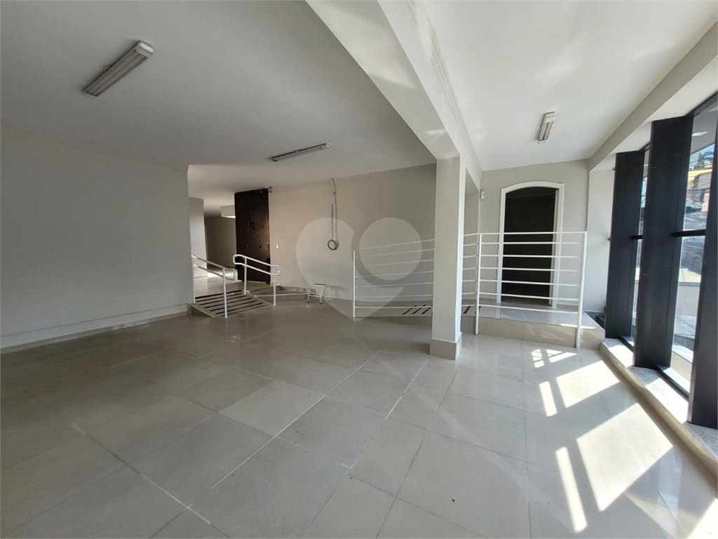 Prédio Inteiro para alugar, 1500m² - Foto 3