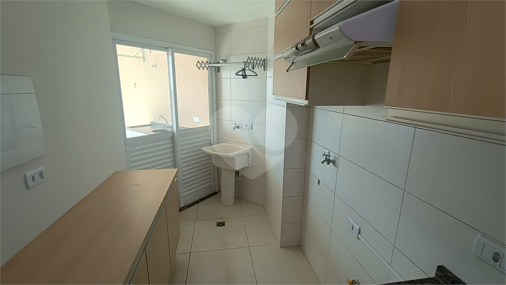 Apartamento para alugar com 3 quartos, 81m² - Foto 19