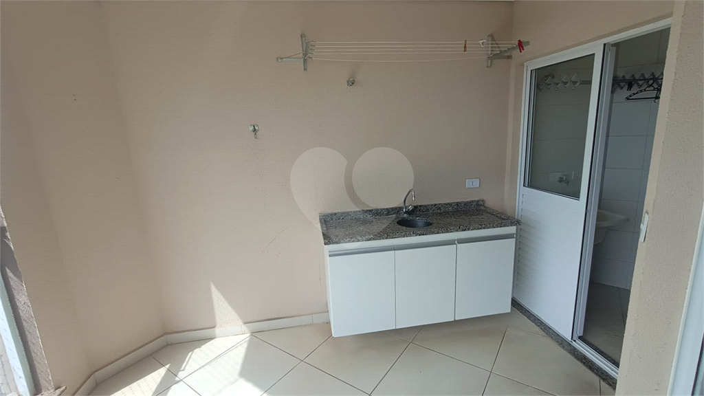 Apartamento para alugar com 3 quartos, 81m² - Foto 18