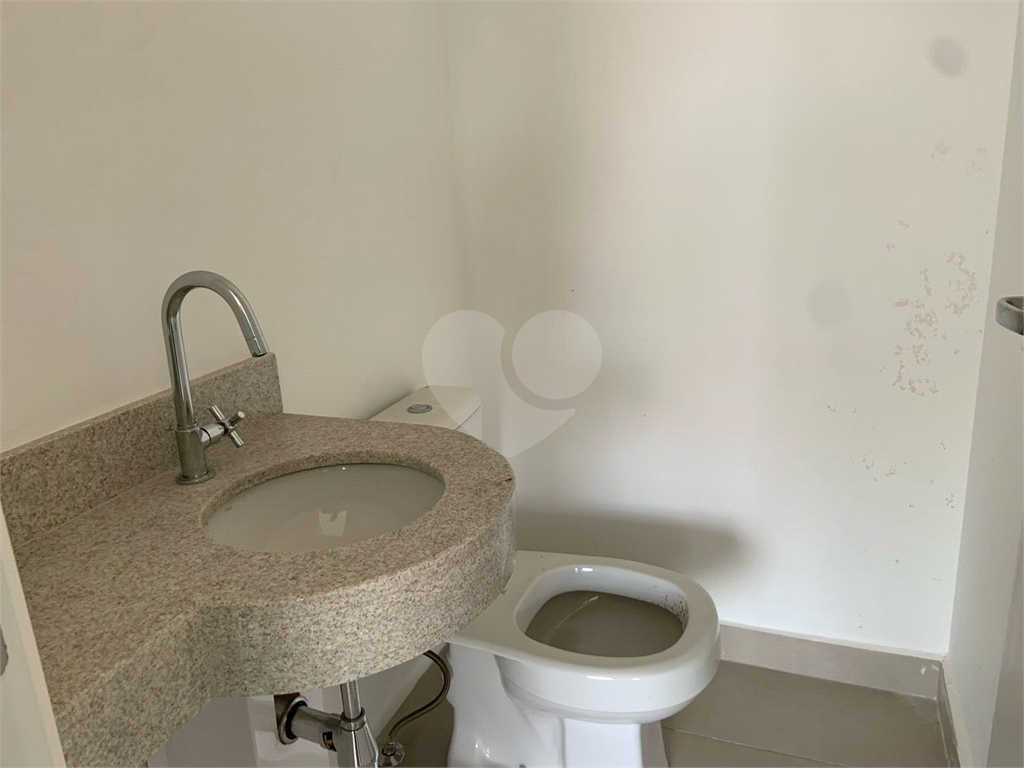 APARTAMENTO em ALTO DA LAPA