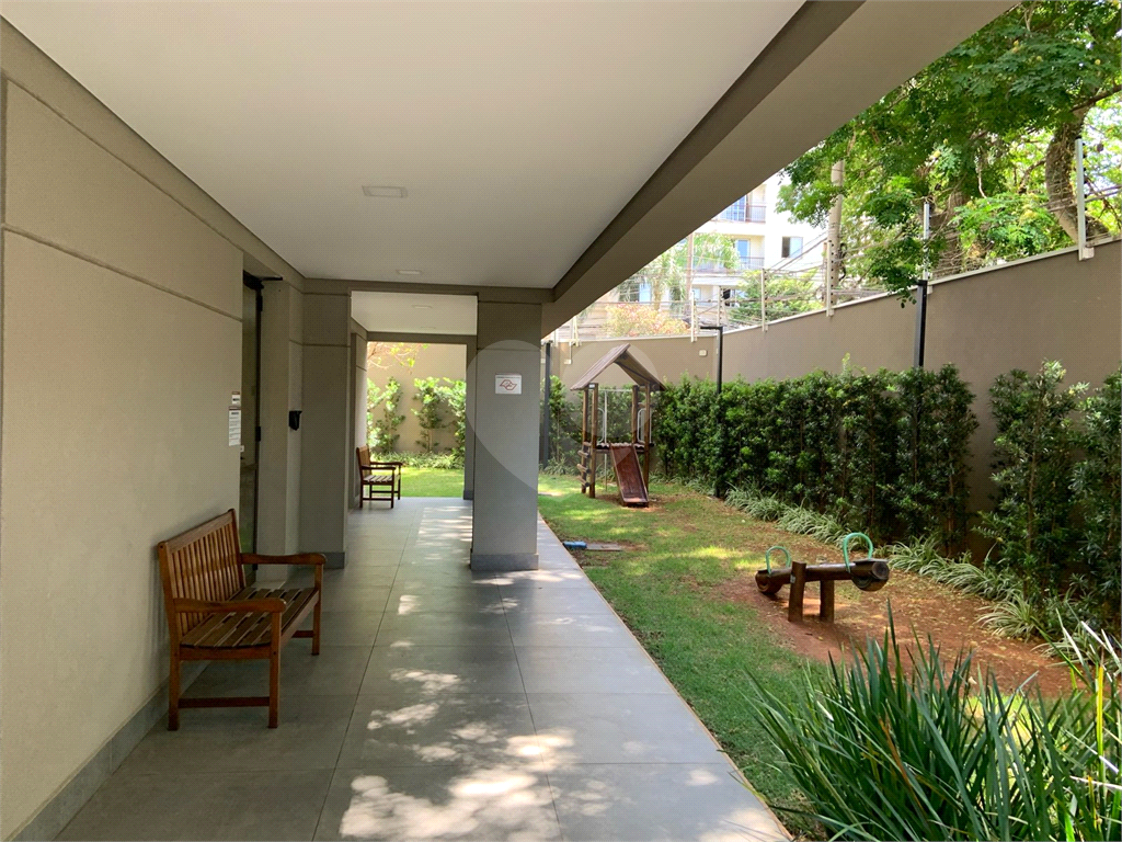 APARTAMENTO em ALTO DA LAPA
