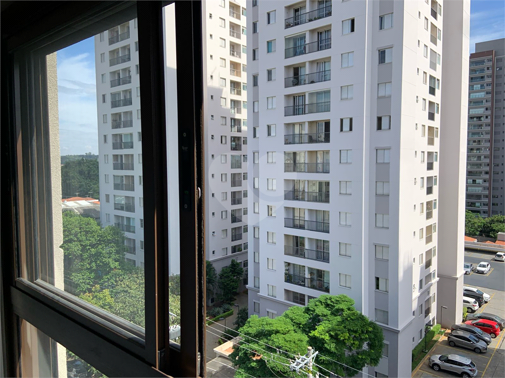 APARTAMENTO em ALTO DA LAPA