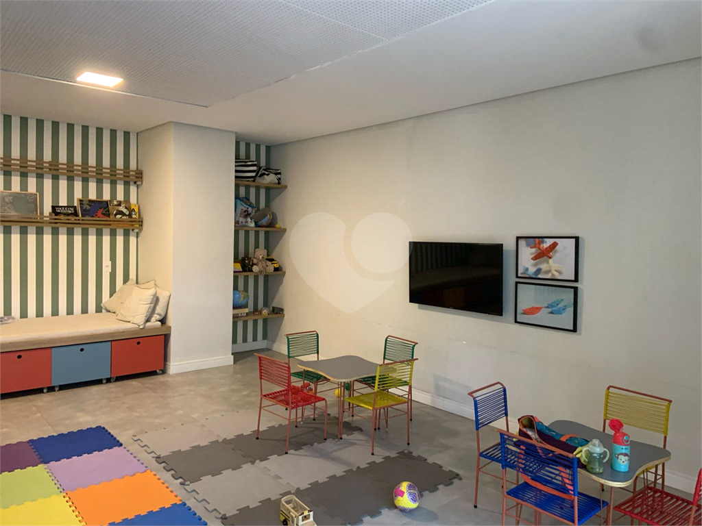 APARTAMENTO em ALTO DA LAPA