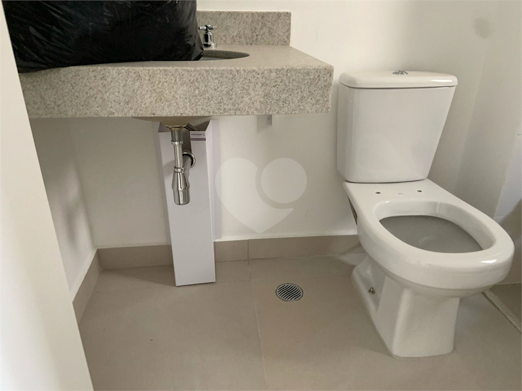 APARTAMENTO em ALTO DA LAPA