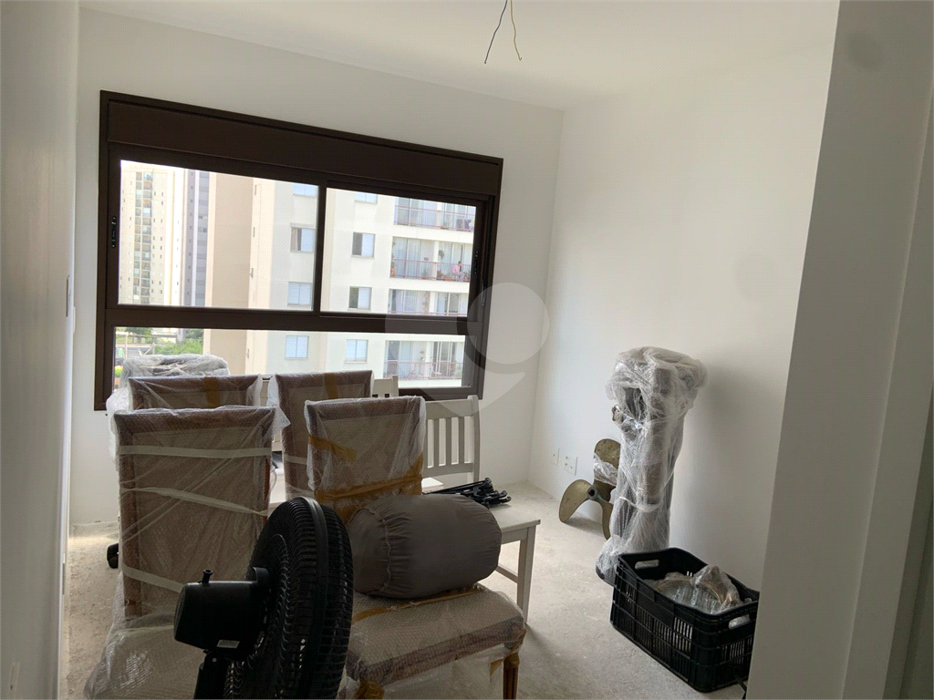 APARTAMENTO em ALTO DA LAPA