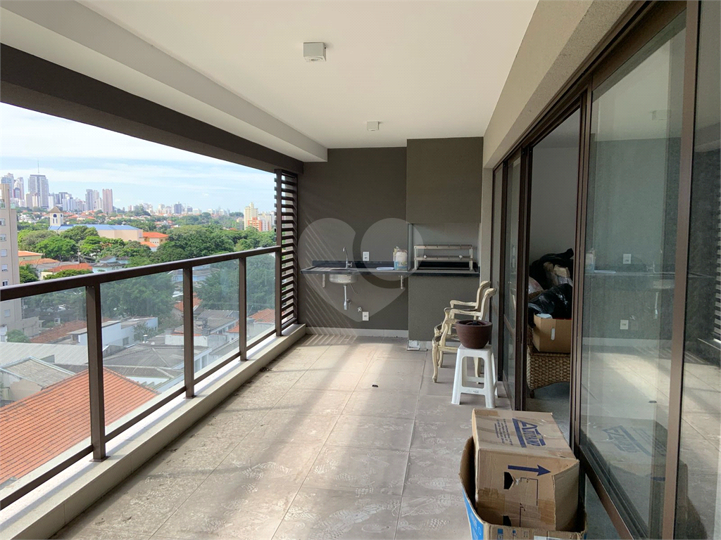 APARTAMENTO em ALTO DA LAPA