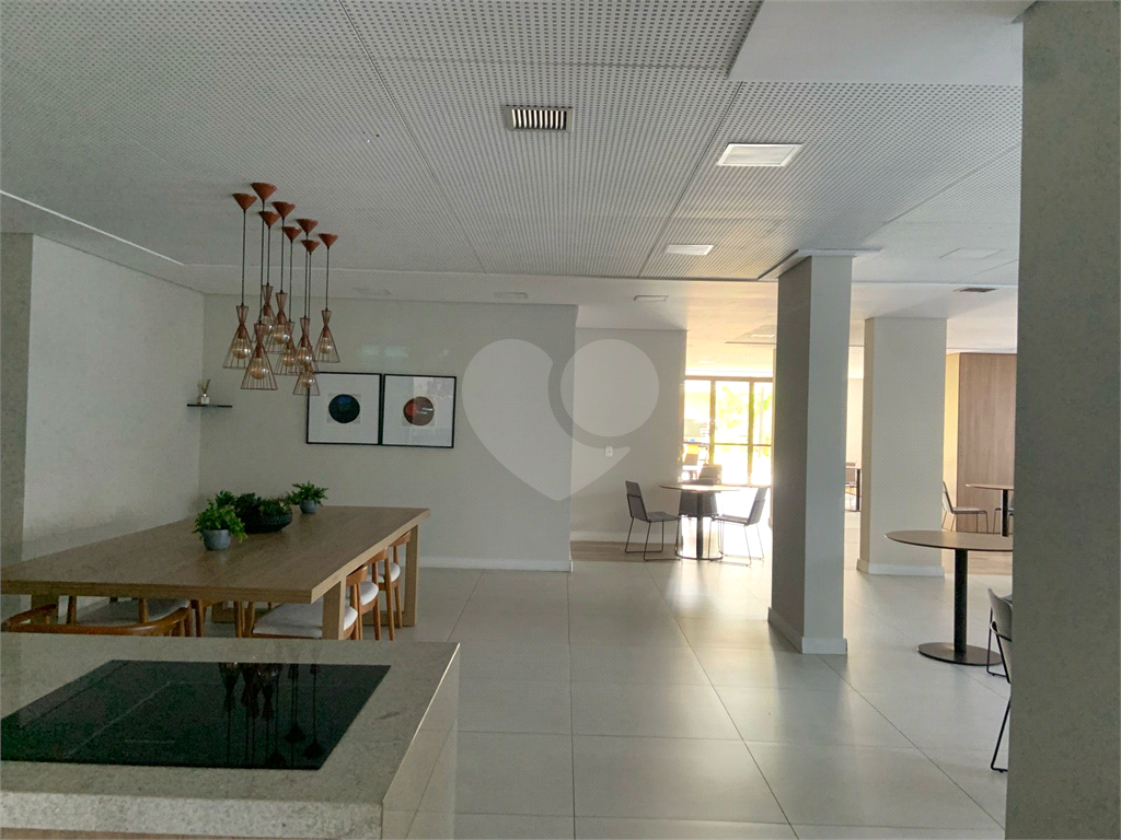APARTAMENTO em ALTO DA LAPA