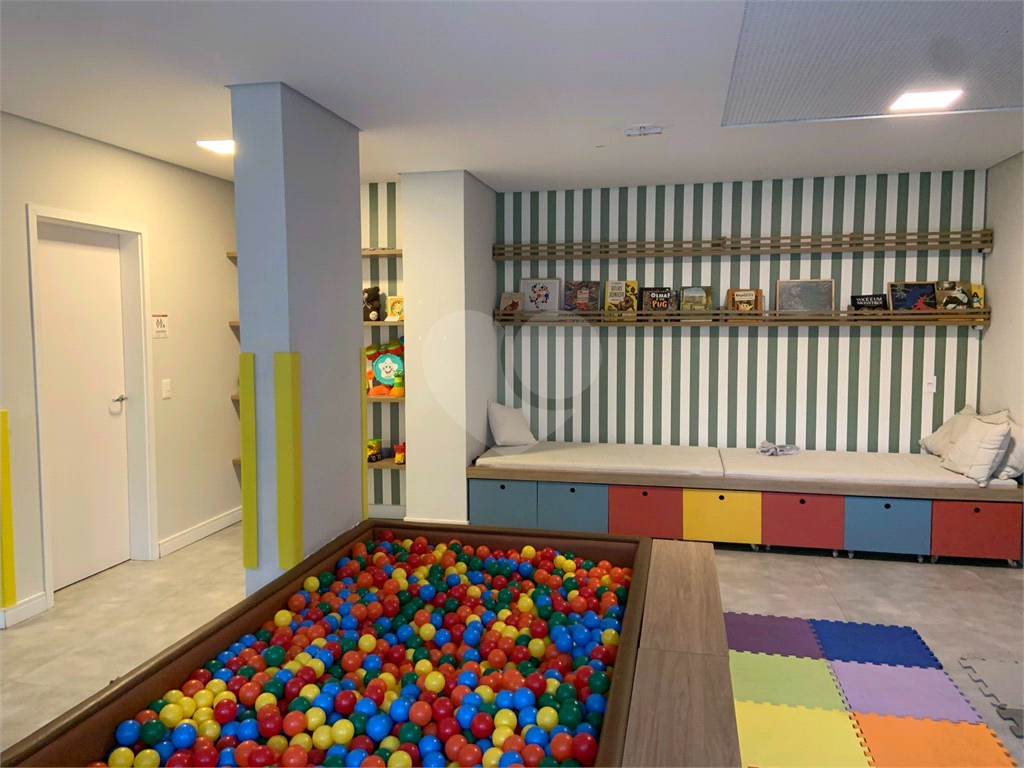 APARTAMENTO em ALTO DA LAPA