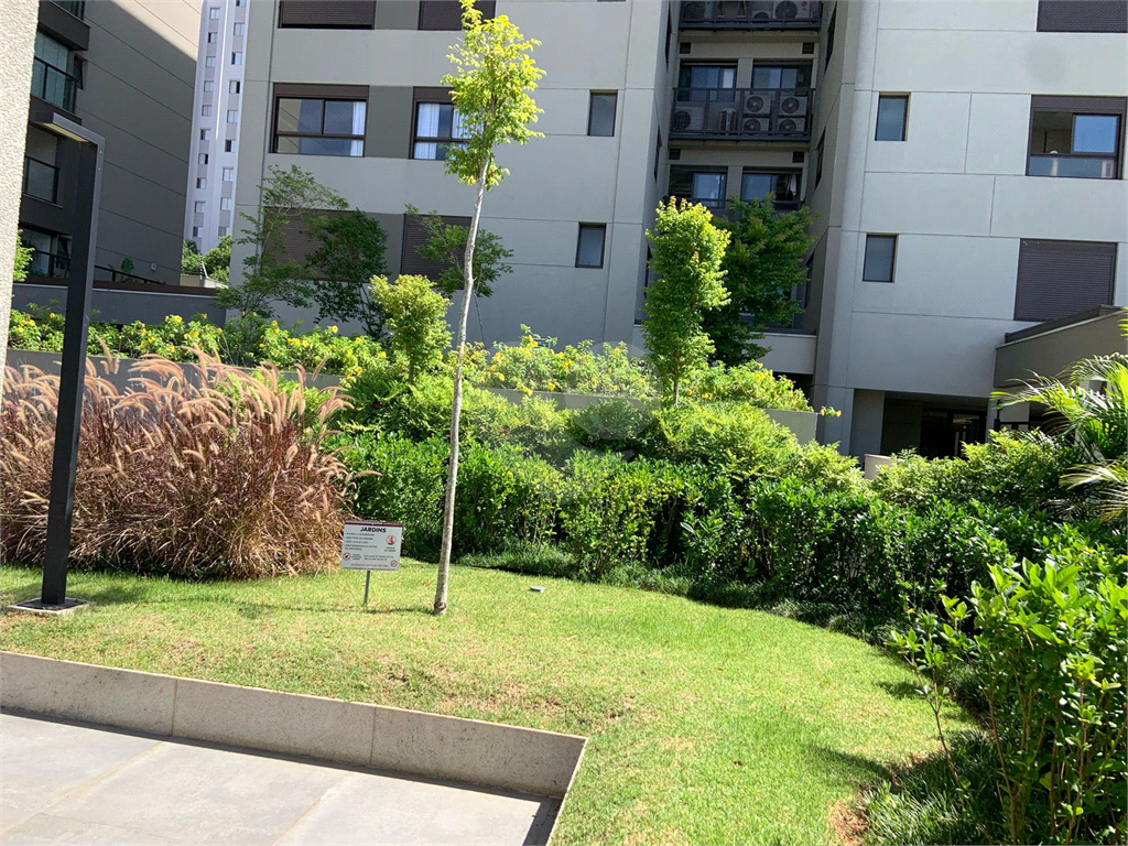 APARTAMENTO em ALTO DA LAPA
