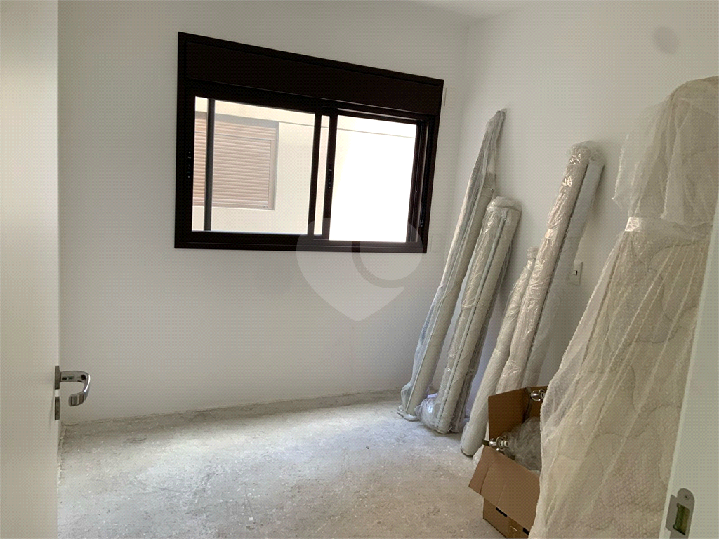 APARTAMENTO em ALTO DA LAPA