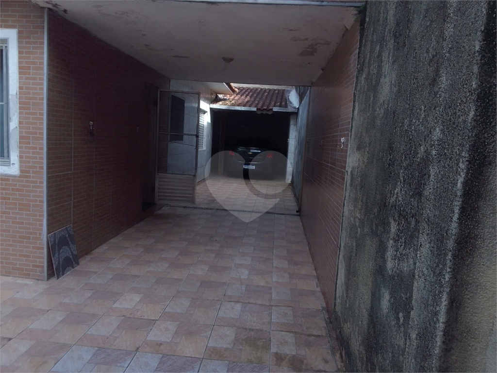 Casa Térrea à Venda no Balneário Santa Eugênia – Mongaguá/SP