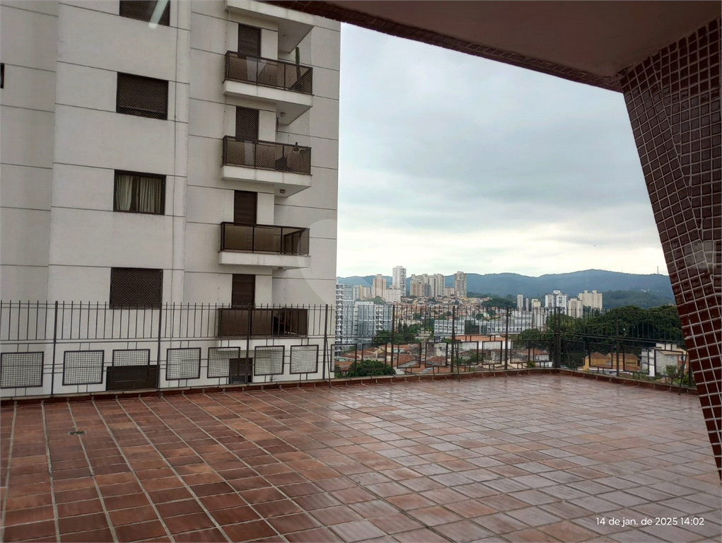 APARTAMENTO em SANTANA