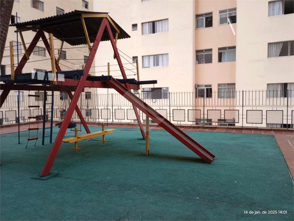 APARTAMENTO em SANTANA