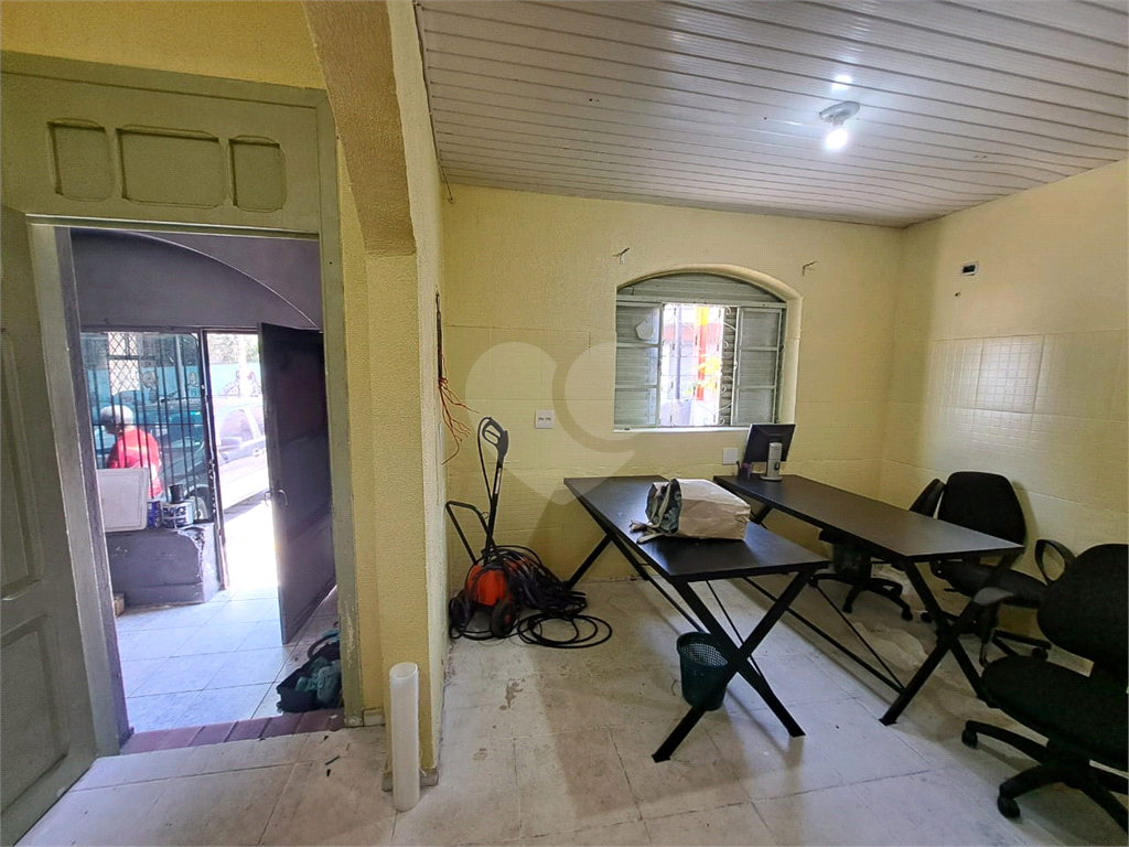 Terreno a venda na Avenida Maria Candida